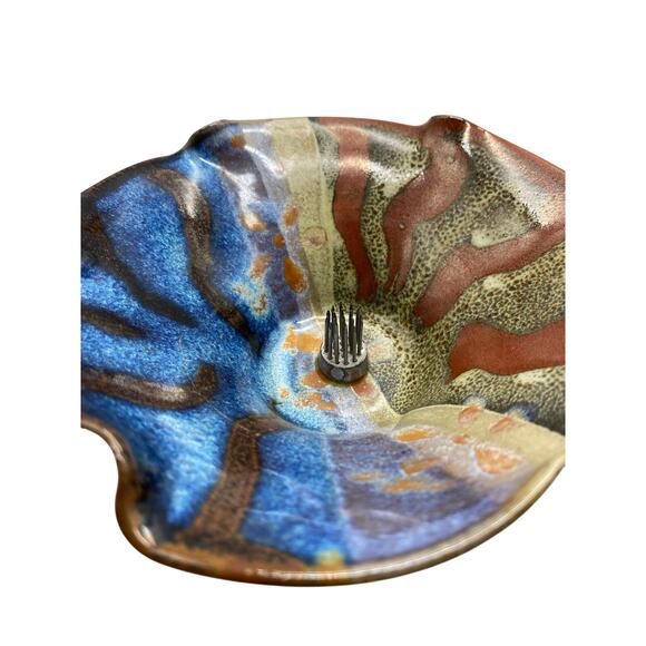 Studio Pottery Drip Glaze Vase with Metal Flower Frog Artist Signed 6.5” - Picture 6 of 6